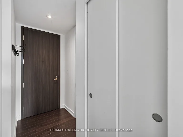 300 Lisgar St #407 — Photo 2