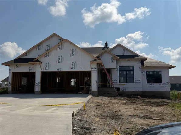60 S Seven Oaks Rd, Northliberty, IA 52317