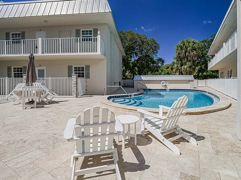 900 Jasmine Ln — Photo 26