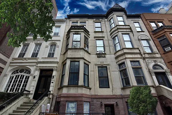 Rented by Bohemia Realty Group | media 10