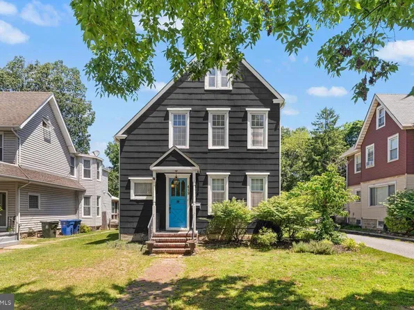 419 Elm Ave, Riverton, NJ 08077