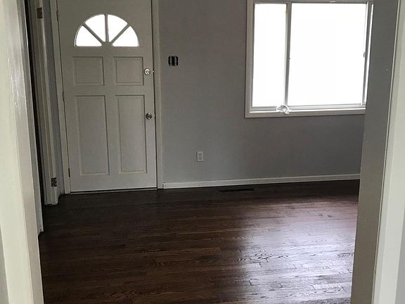 2nd image of 13729 Cypress Ave