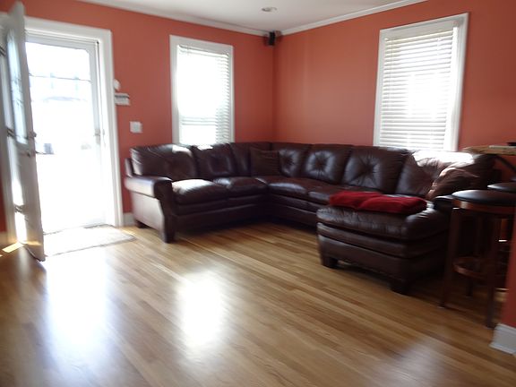5th image of 27 W Jackson Ave