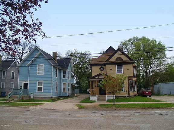 5th image of 840 Broadway Ave NW