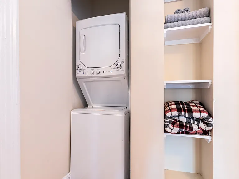 882 Union St #4D — Photo 31