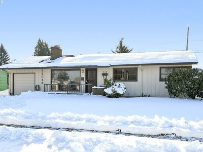 12018 NE Knott St, Portland, OR, 97220