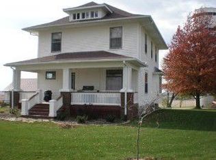 4350 N Center Point Rd, Center Point, IA 52213