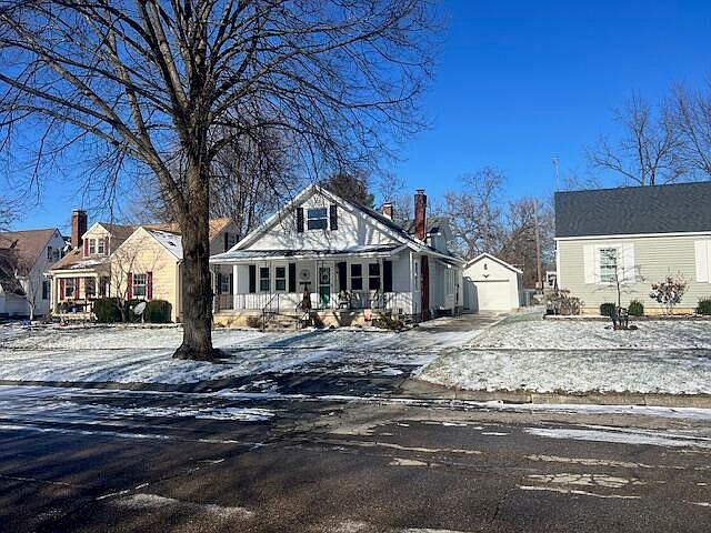 2nd image of 812 Snowhill Blvd