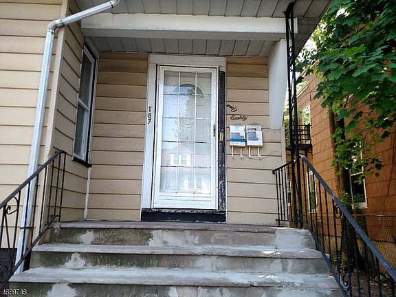 3rd image of 187 Elmwood Ave