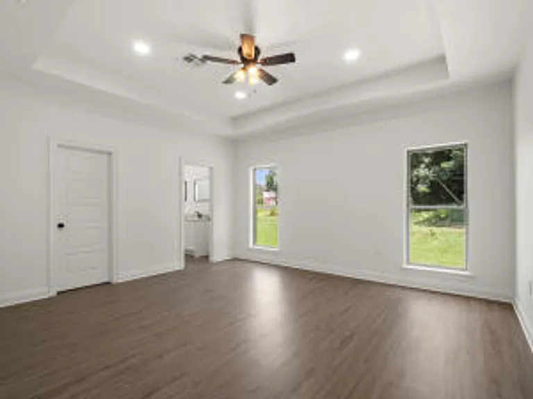 1281 Miller St — Photo 6
