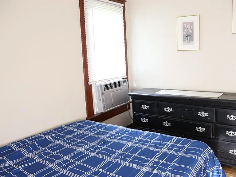 1130 Willow Ave #1 — Photo 5