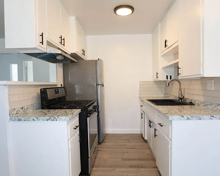 460 Vista Ave — Photo 8