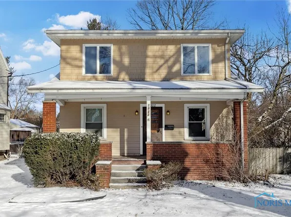 2322 Castlewood Dr, Toledo, OH 43613