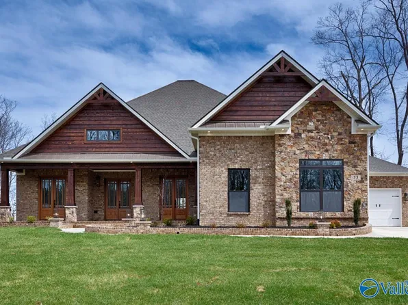 19 Bluff Crk SE, Huntsville, AL 35803