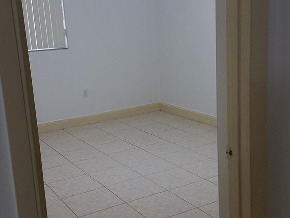4th image of 830 NW 87th Ave APT 106