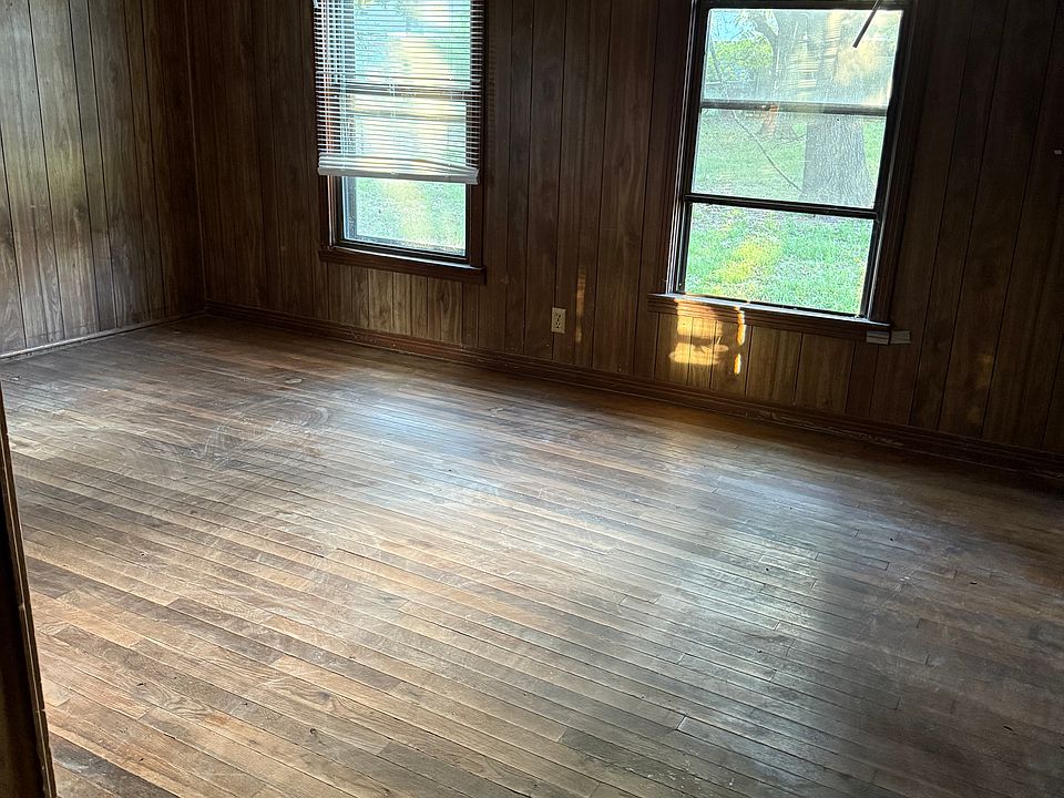 2nd image of 519 N Collier St