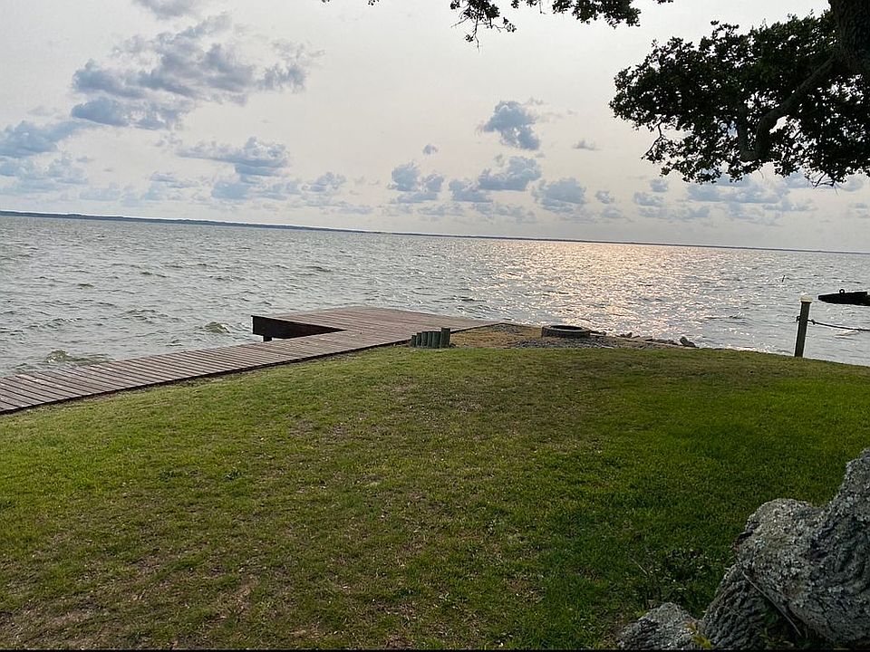 2nd image of 215 Dare Ave
