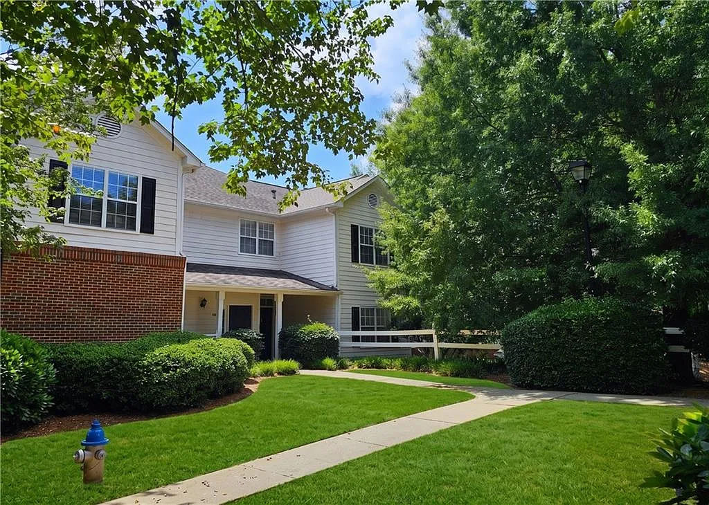 2 bed, 2.0 bath, 1278 sqft, $2,250 — Photo 1