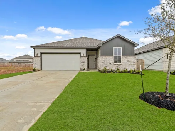 14227 Spring Valley Dr, Conroe, TX 77303