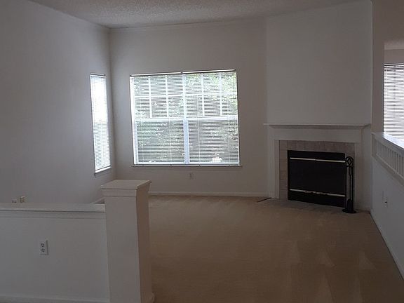 3rd image of 426 Arbor Lakes Cir