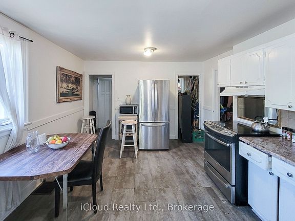 3rd image of 39 Princess St