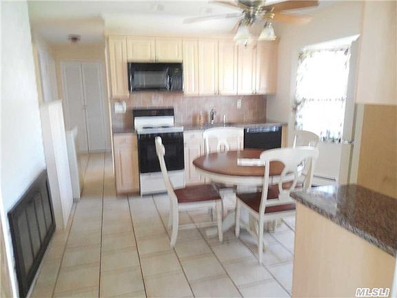 3rd image of 34 Elm Dr W