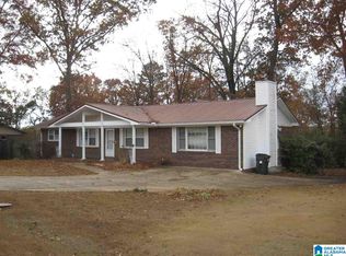 5608 N Gann Dr, Anniston, AL 36206