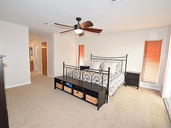5th image of 14119 Hillvale Dr