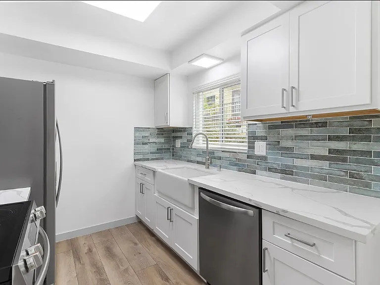 1151 N Peck Ave — Photo 8