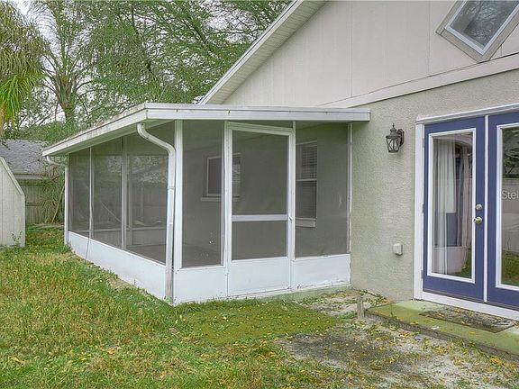 4th image of 13426 Laraway Dr