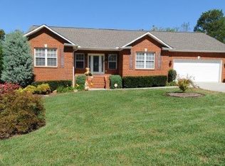 106 Heritage Crossing Dr, Maryville, TN 37804