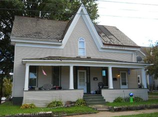 709 7091/2 10th St, Moundsville, WV 26041