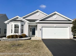 4 Blue Branch Ct, Barnegat, NJ 08005