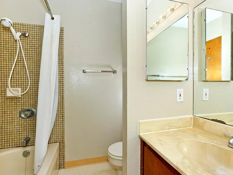 46-49 Aliianela Pl #1725 — Photo 7