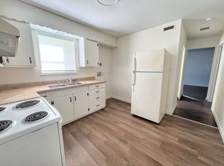 622 N Poplar St #8, Florence, AL 35630