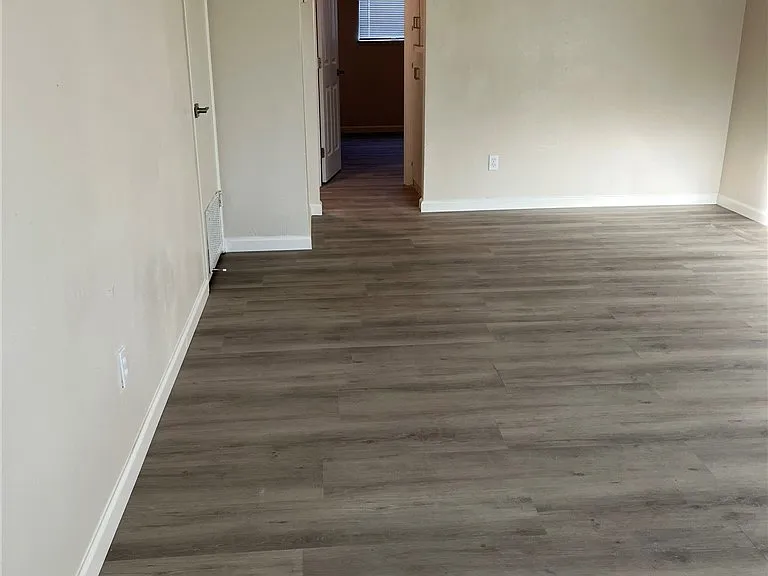 277 South Ave — Photo 10