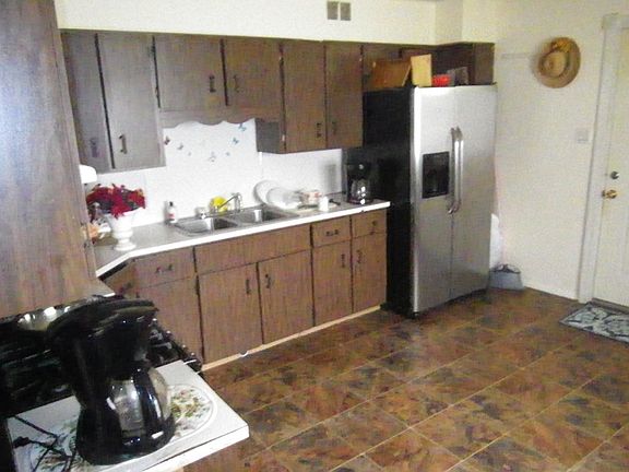 5th image of 807 Bigler Ave