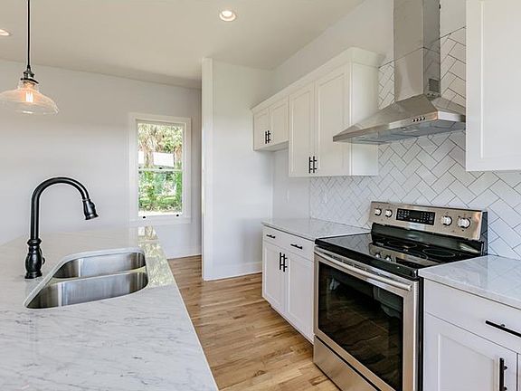 5th image of 1810 E 4th Ave