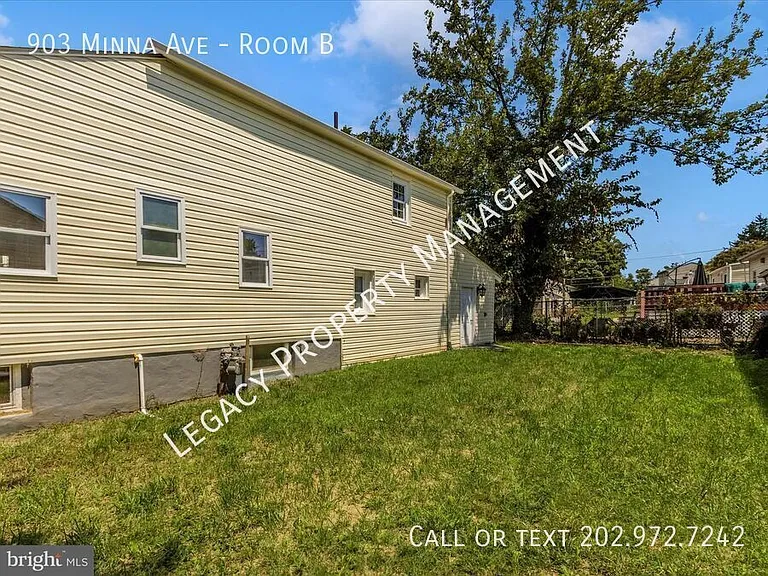 903 Minna Ave #B — Photo 5