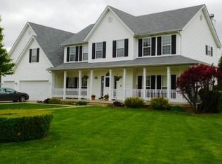 547 S Meadow Song Ct, New Palestine, IN