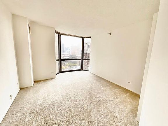 2nd image of 1200 N Dearborn St #3/2