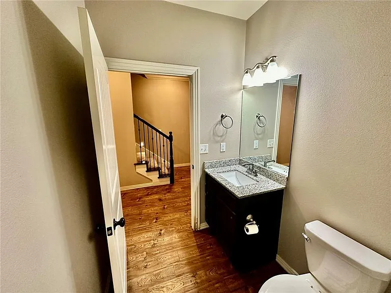 186 Old Farmington Rd — Photo 10