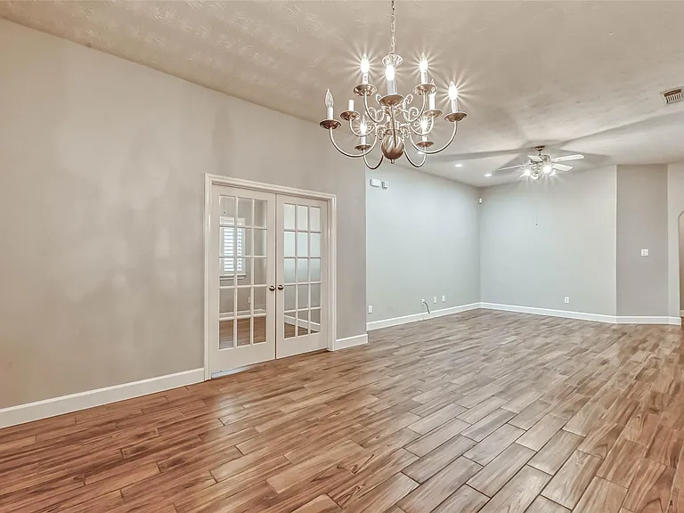 15943 Pleasant Green Cir — Photo 9