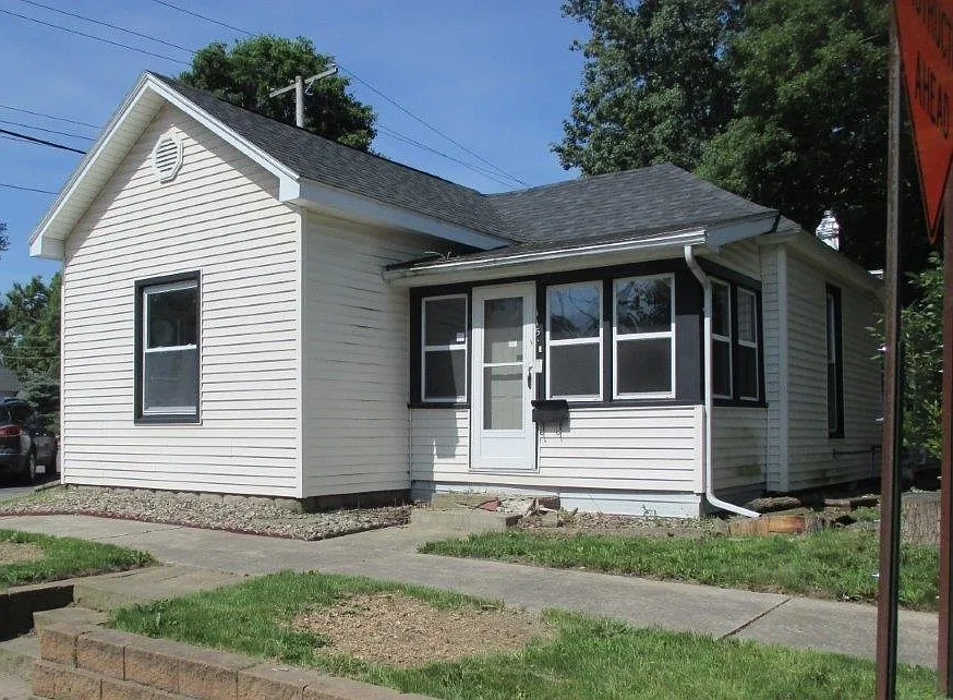 115 N Sherman St photo 1