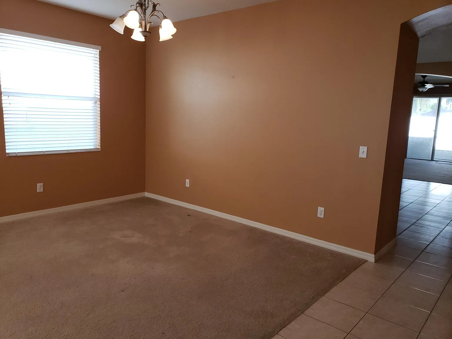 418 Kings Path Dr — Photo 4