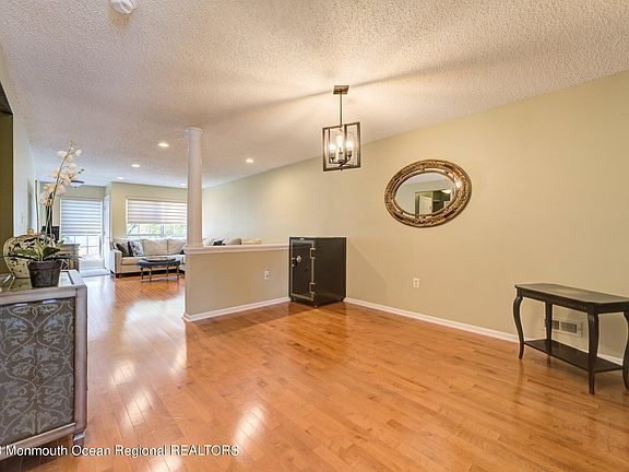 3rd image of 172 Tarpon Drive