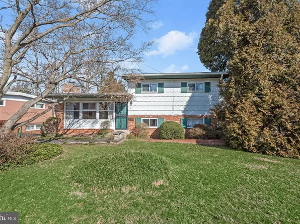 12 Dorothy Ln, Rockville, MD 20851