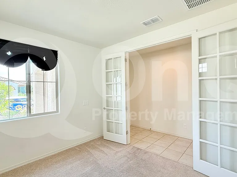9034 W Luke Ave — Photo 9