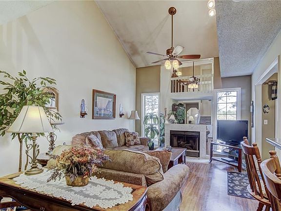 4th image of 1703 Grist Mill Dr