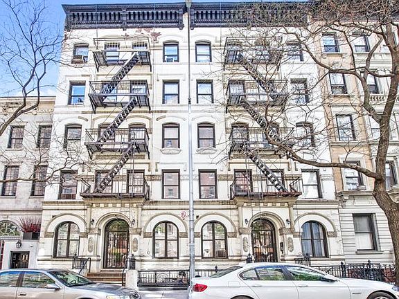 5th image of 152 E 83rd St APT 3B